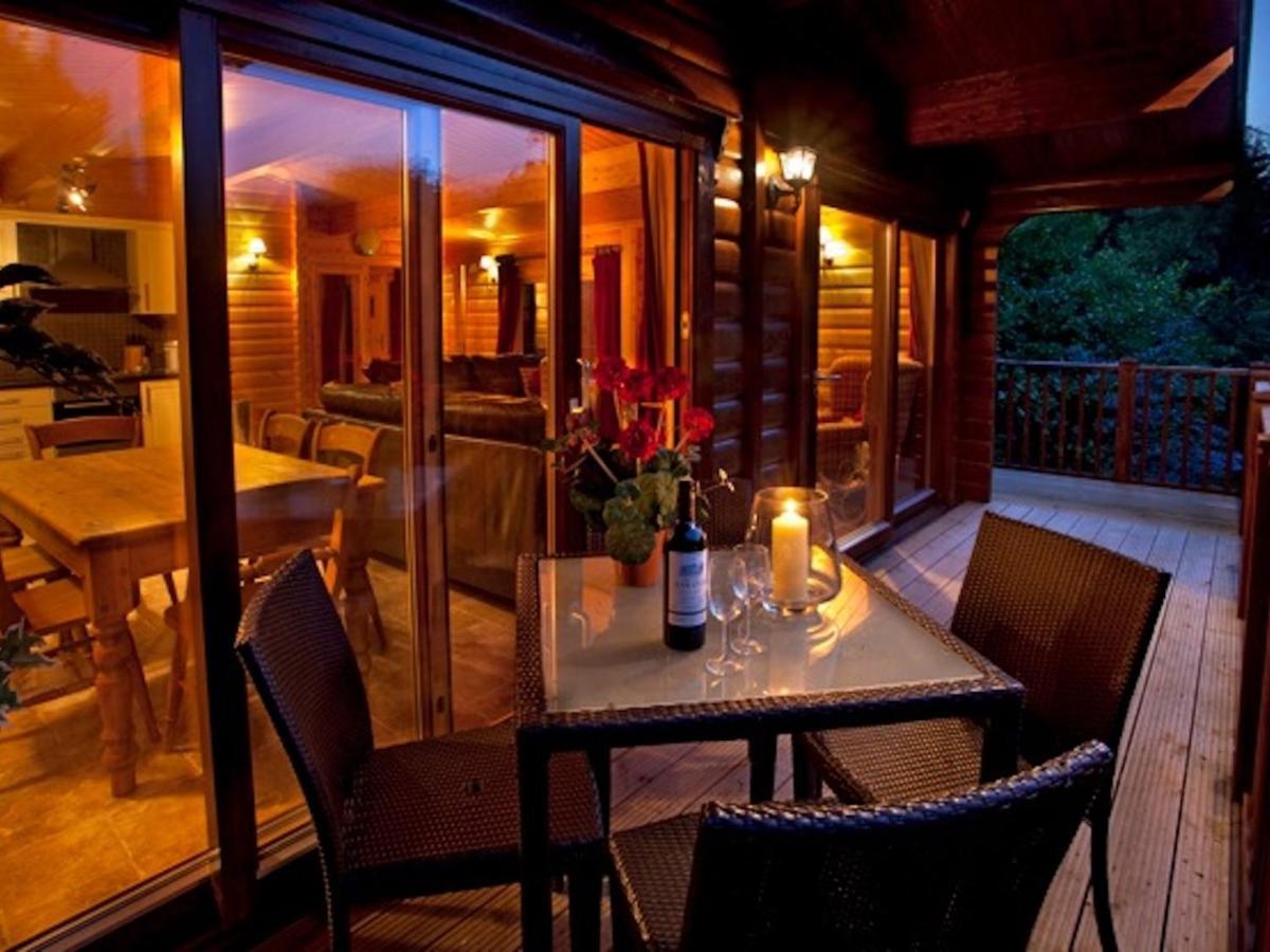 Cherbridge - Riverside Lodges, Short Lets Alojamento